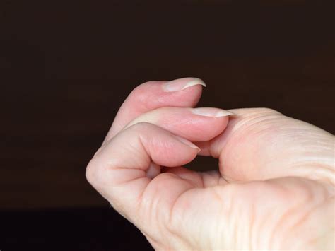 Lung cancer: Are you missing the major signs that appear on fingers ...