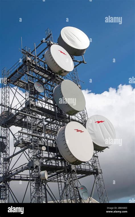 4g tower hi-res stock photography and images - Alamy