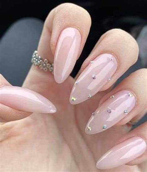 Unhas Com Pedrinhas Simples - 3 designs de unhas com pedrinhas elegantes para ter mãos BRILHANDO ...