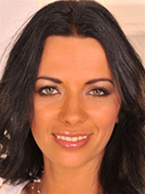 Shalina devine фото