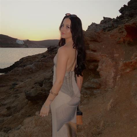 Jade Lavoie - Jade Lavoie updated her cover photo.