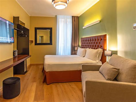 book standard triple room  hotel elite   spanish steps rome
