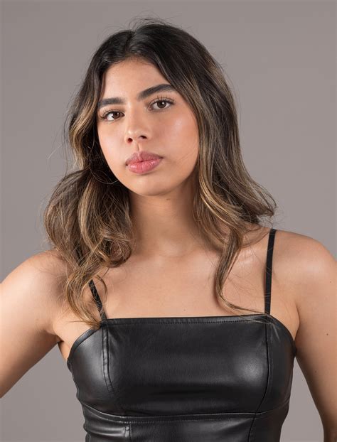 Valeria Mota — NOVA MM