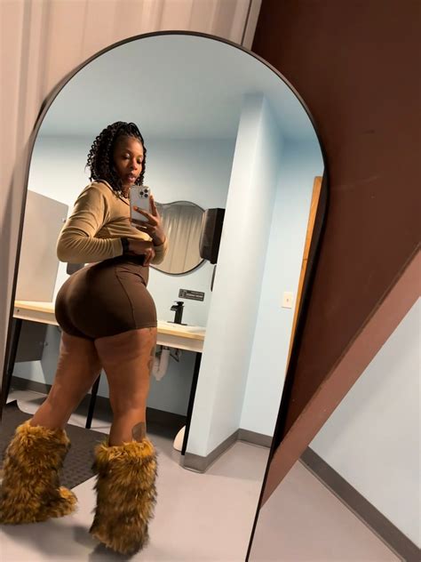 lola roberson twitter 3