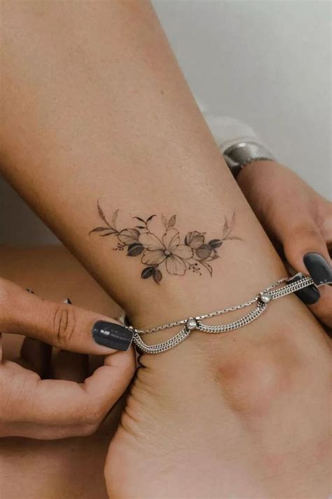 Tatuagens Pequenas Femininas Delicadas