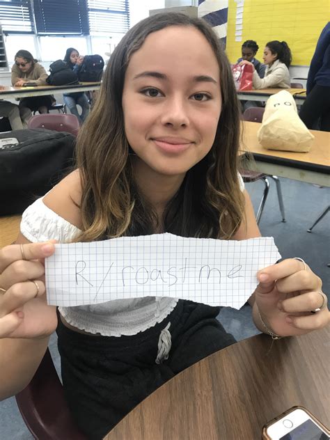 Do your worst reddit : r/RoastMe
