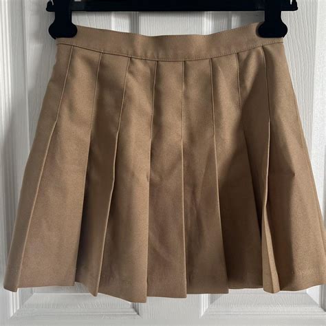 🍂 Pleated beige/brown skirt 🍂 Cute, Fall/Winter,... - Depop