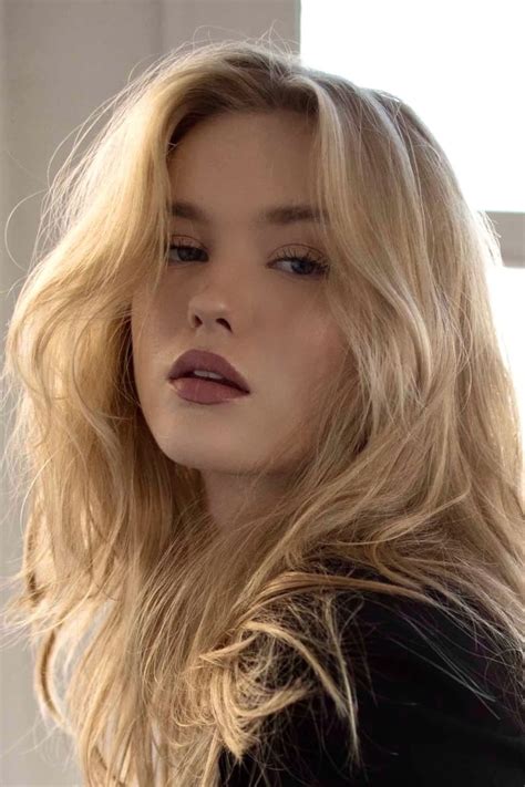 Chloe Rose Robertson - Biografía, mejores películas, series, imágenes y