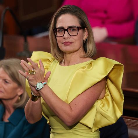 Krysten Cinema Arizona First Out Bisexual Senator Kyrsten Sinema Sworn