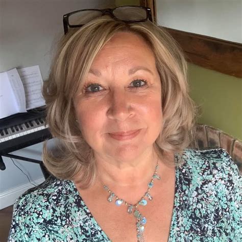 joanne atjoanne threads