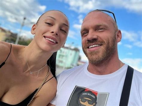 Те са гаджета на най-големите женкари в Игри на волята, сега гледат и ...