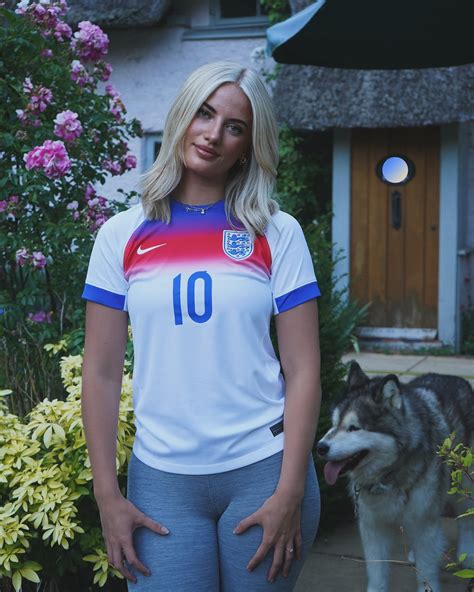 MIC’D UP ISSY | Tried to take 📸 pics - but the wind had other ideas🙄🤍