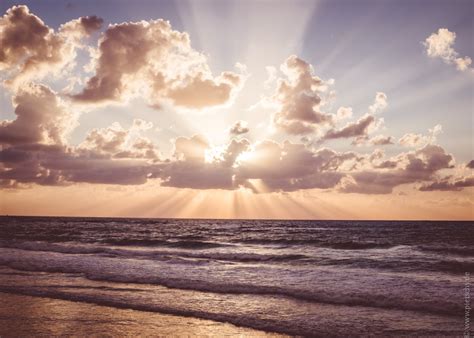 The unknown sunset over the Mediterranean sea (Tel Aviv) — pietschy ...