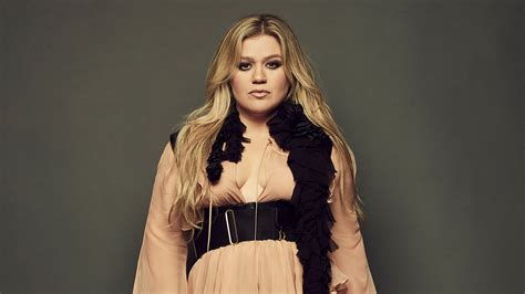 Kelly Clarkson’s ‘Chemistry’ Draws on Familiar Formulas - The New York