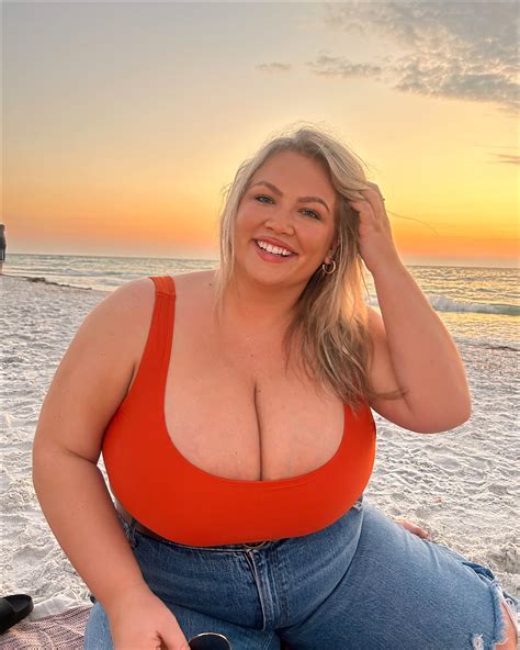 A Dream of Huge Bountiful Breasts, Sumptuous Soft Curves: So pretty