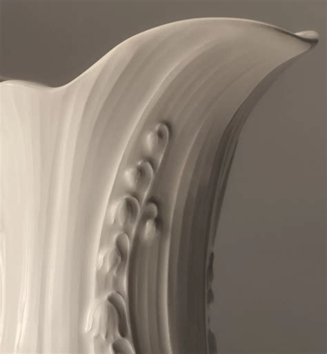 DIOR | カラフェ Lily Dior