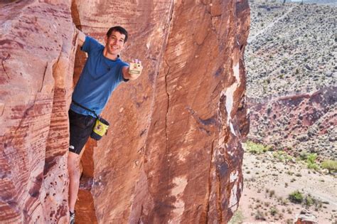 solo rock climber alex honnold  dr squatch  climbing