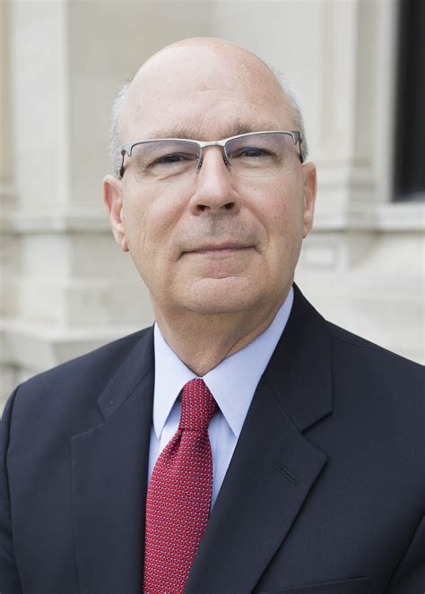 Crossroads Bank hires John Warren as Senior VP for soon to be open