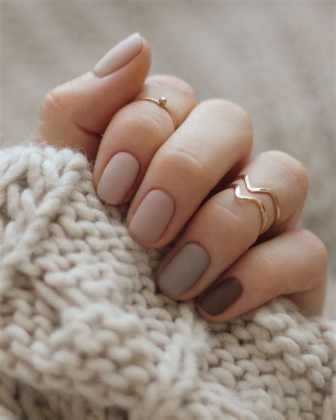 Nude beige brown simple short matte nails 465559680229337249 | Unghie