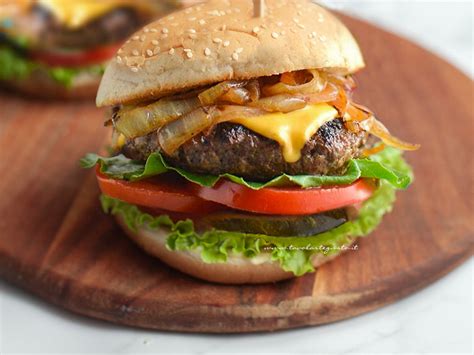 cheeseburger la ricetta originale  farlo  casa  quello comprato