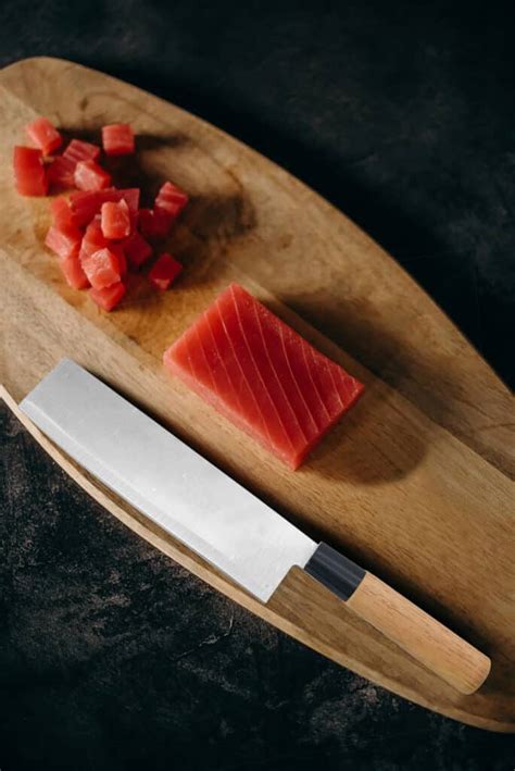 What is an Usuba Knife (Essential Knives For Home Cooks)