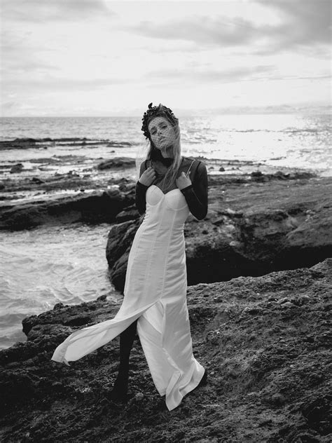 Swan Sea — DALI MA