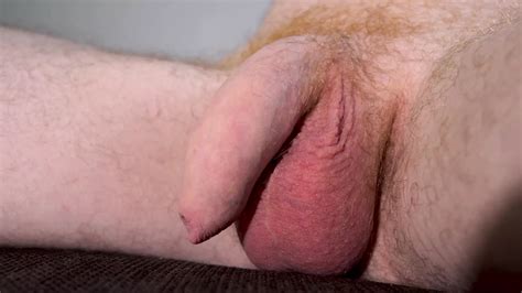 Close up of foreskin and naturally soft cock flopping feat. FloppyUncutLad – New Zealand