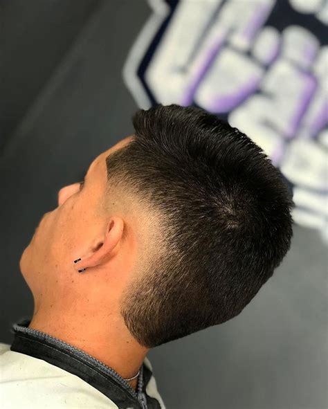 Corte Moicano Disfarçado Em V - Moicano disfarçado: descubra a variação do corte perfeita para você ...