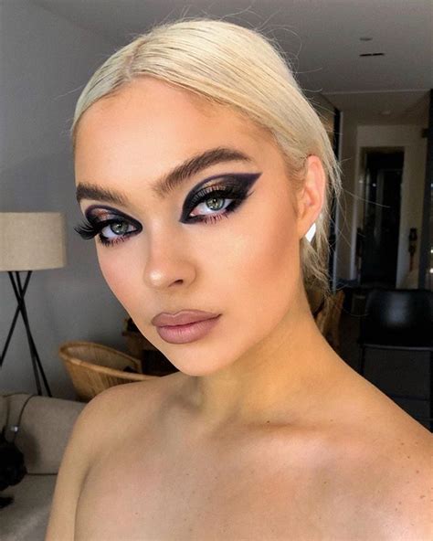 kate devlin atkatedevlin instagram    photo