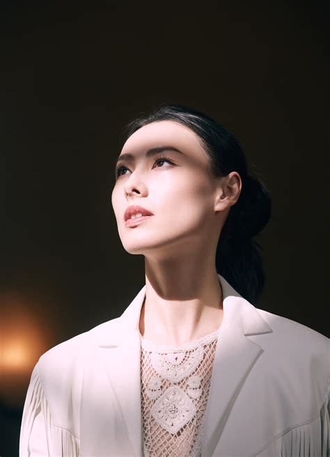 梁洛施 Isabella Leong