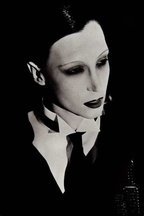 17 Best images about Serge Lutens on Pinterest | Livres, Lute and ...