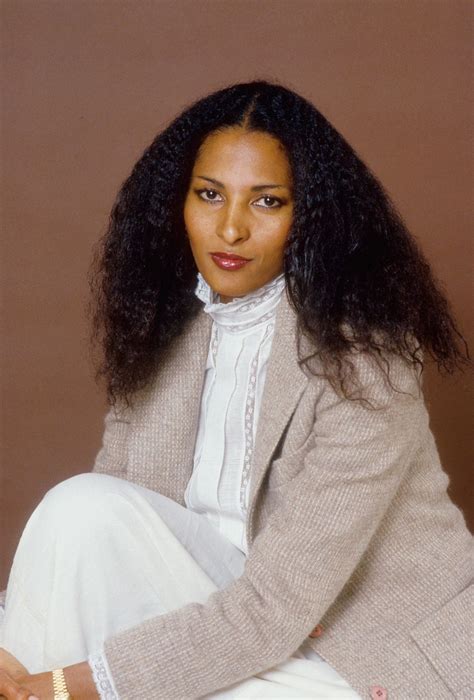 Pictures of Pam Grier