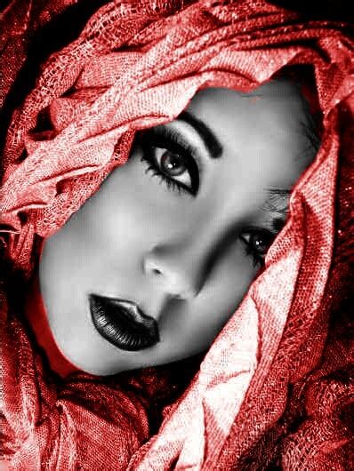 Lusty Looks: Photo