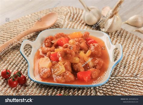 koloke kuluyuk chicken chinese indonesian dish stock photo