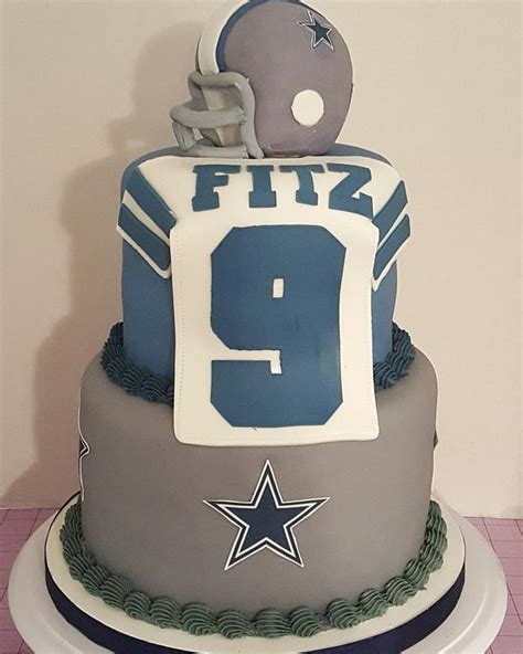 Dallas Cowboys Football Cake - Decorated Cake by Tiffany - CakesDecor