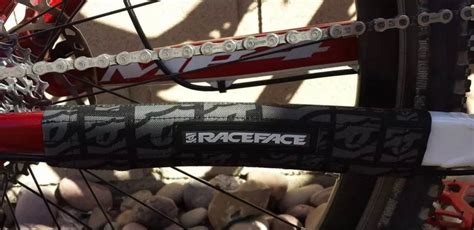 Защита пера RaceFace Chain Stay Pad черная Черный FA640408 - отзывы ...