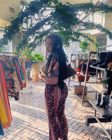 Zaya | ⚠️WARNING⚠️ TRANSSEXUAL WITH A FAT ASS #pridemonth | Instagram