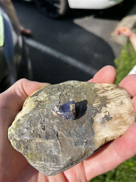 Blue Rock Identification : r/whatsthisrock