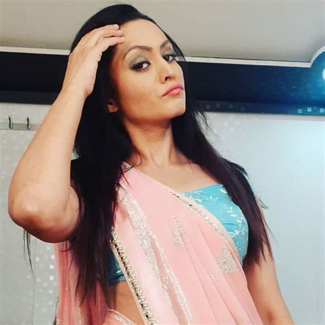 shivani gosain wiki biography age height family boyfriend salary