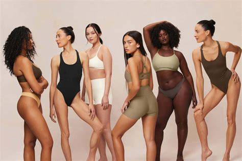 Alo Yoga Clothing HK - Kurios by Pure Apparel