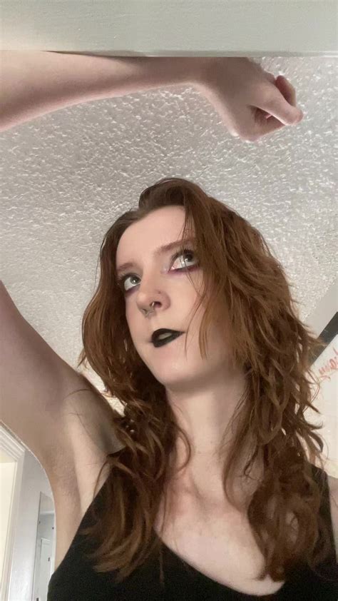 Maci Currin (@maci.currin) - Urlebird