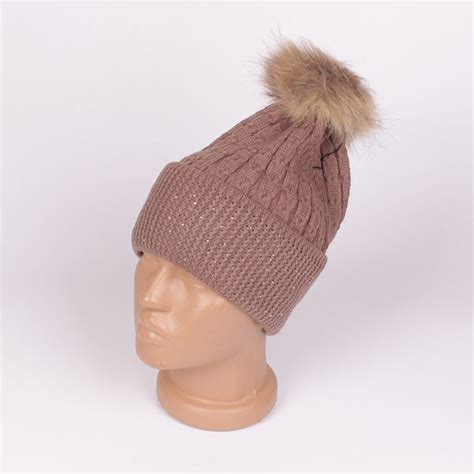 Тъмнобежова плетена шапка с камъчета и пухче | Fashion, Beanie, Hats