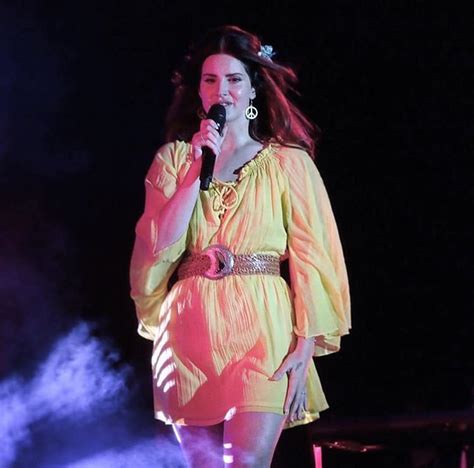 lanas-lolita: Lana Del Rey is live at the...