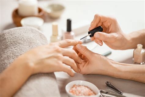 9 Essential Beauty Products and Things in a Nail Salon - Avannabel Baby