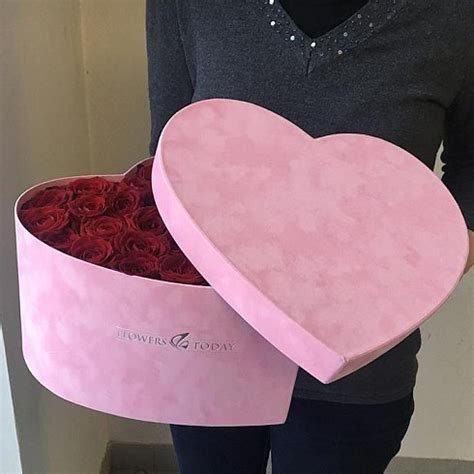 Доставка цветов по Москве до 2х часов - FlowersToday.ru