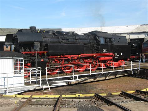 BR65 1049 auf der Drehscheibe des BW Arnstadt historisch in Thüringen ...