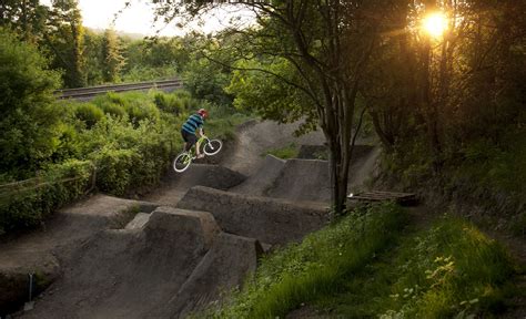 mountain bike trail jumps   mountain bike trails bike trails