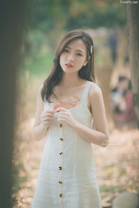Vietnamese Hot Girl Linh Hoai - Season of falling leaves - TruePic.net