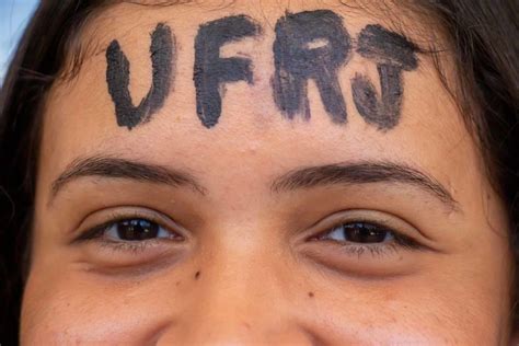 ufrj se mantem como  melhor universidade federal  brasil aponta
