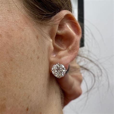 carat matched pair   cut diamonds set  solid platinum
